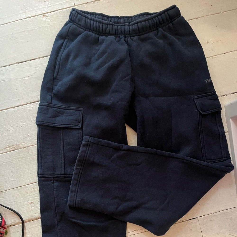 Aritzia Cargo Sweatpants
